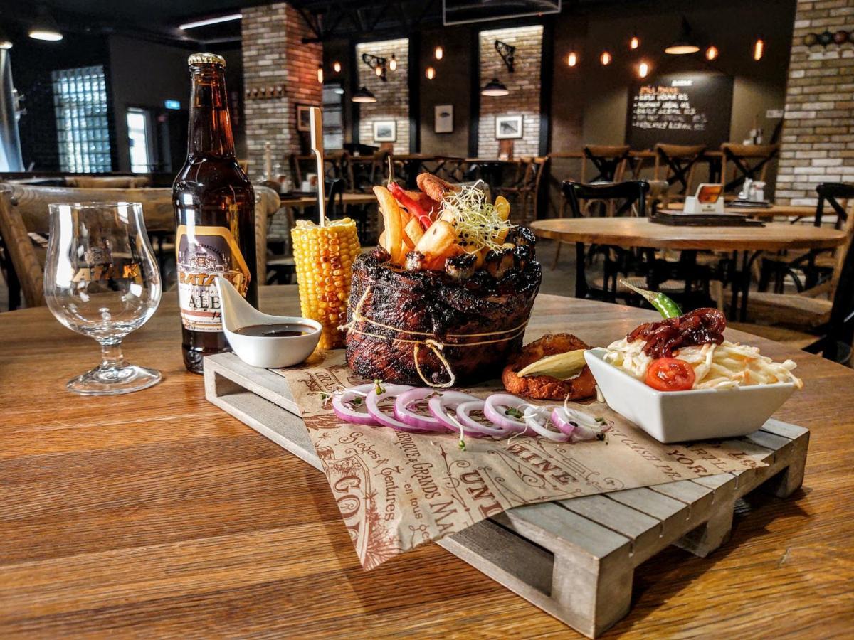 AZUL Hotel&Restaurant Partizánske Eksteriør bilde