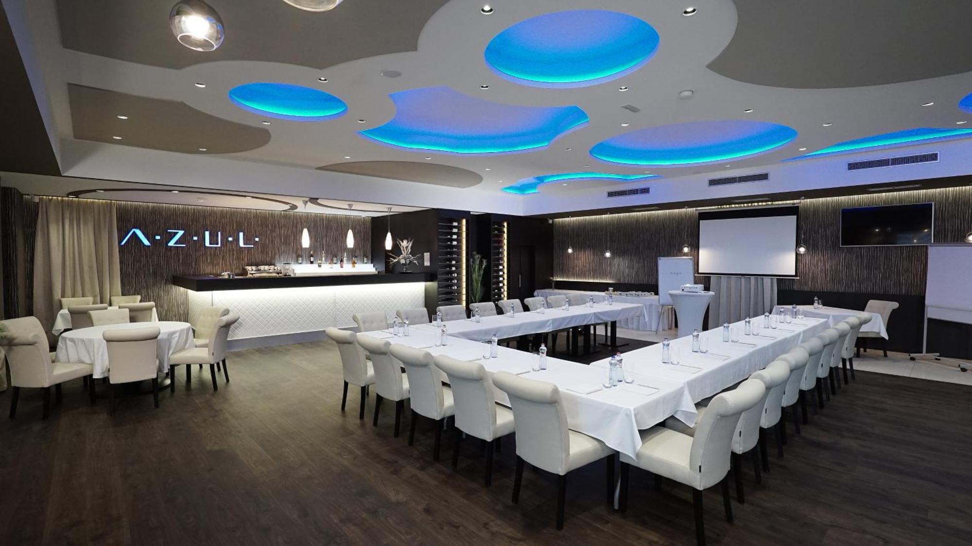 AZUL Hotel&Restaurant Partizánske Eksteriør bilde