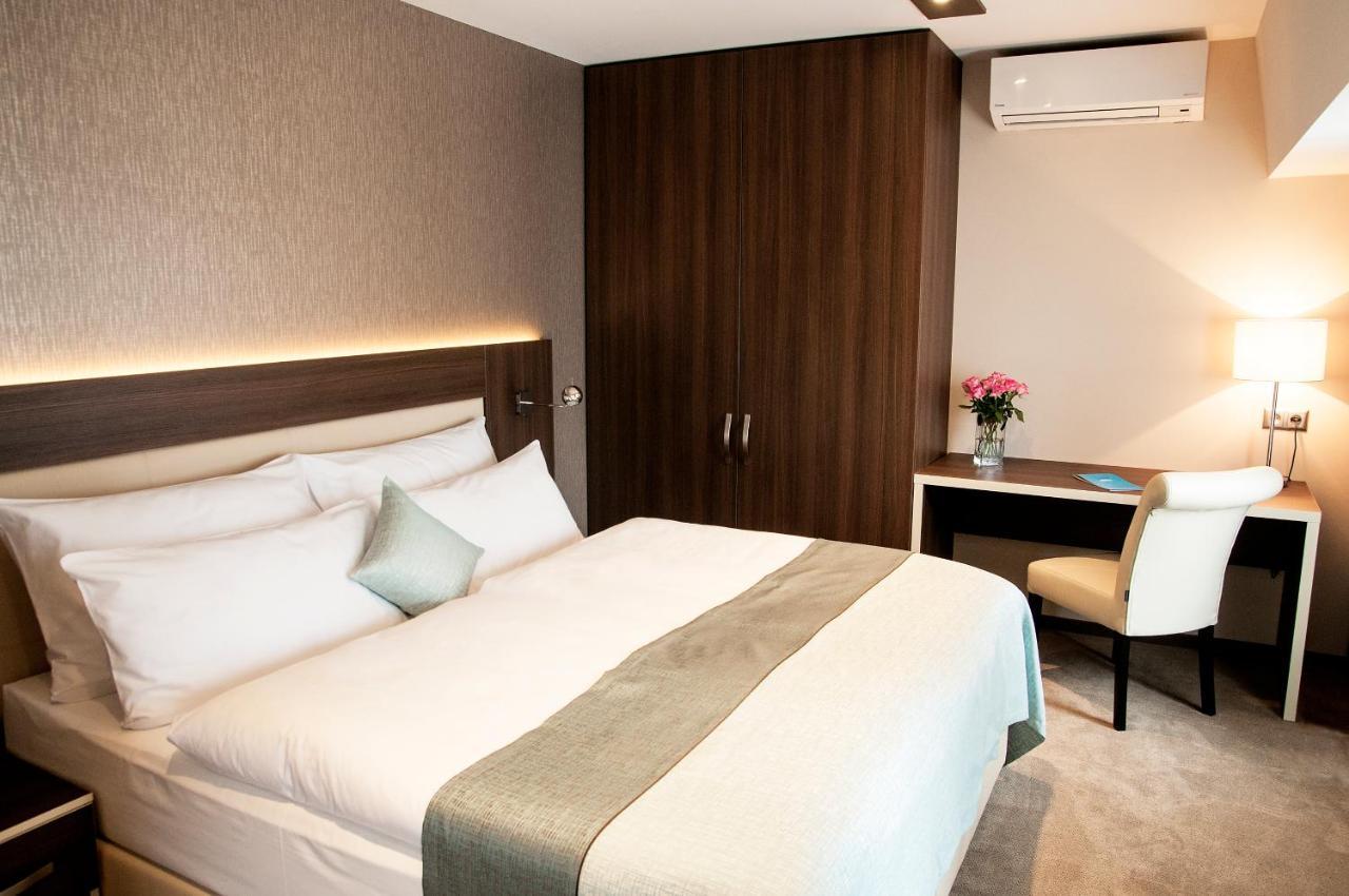 AZUL Hotel&Restaurant Partizánske Eksteriør bilde